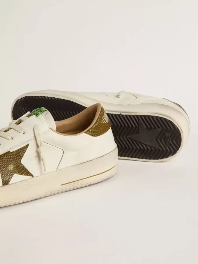 Herren-Sneaker Stardan aus weißem Leder mit militärgrünem Leder mit Schlangenprint, Stern und Fersenlasche