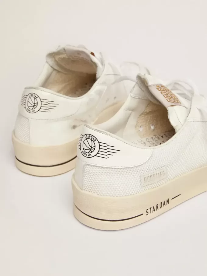 Herren-Sneaker „Stardan” aus weißem Mesh mit schwarzem Wildlederstern