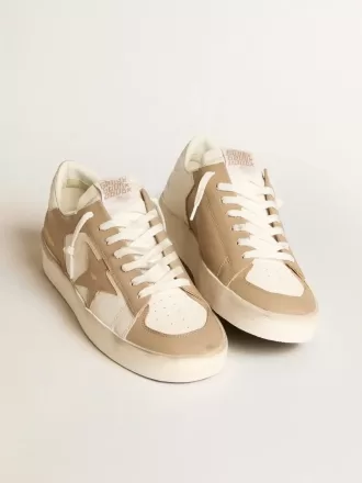 Herren-Sneaker Stardan aus weißem und beigem Leder mit beigem Stern und weißer Fersenlasche