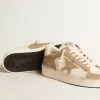 Herren-Sneaker Stardan aus weißem und beigem Leder mit beigem Stern und weißer Fersenlasche