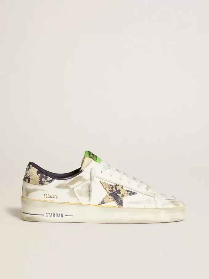 Herren-Sneaker Stardan LAB aus weißem Leder mit Camouflage-Stern und Fersenlasche Herren-Sneaker Stardan LAB aus weißem Leder mit Camouflage-Stern und Fersenlasche