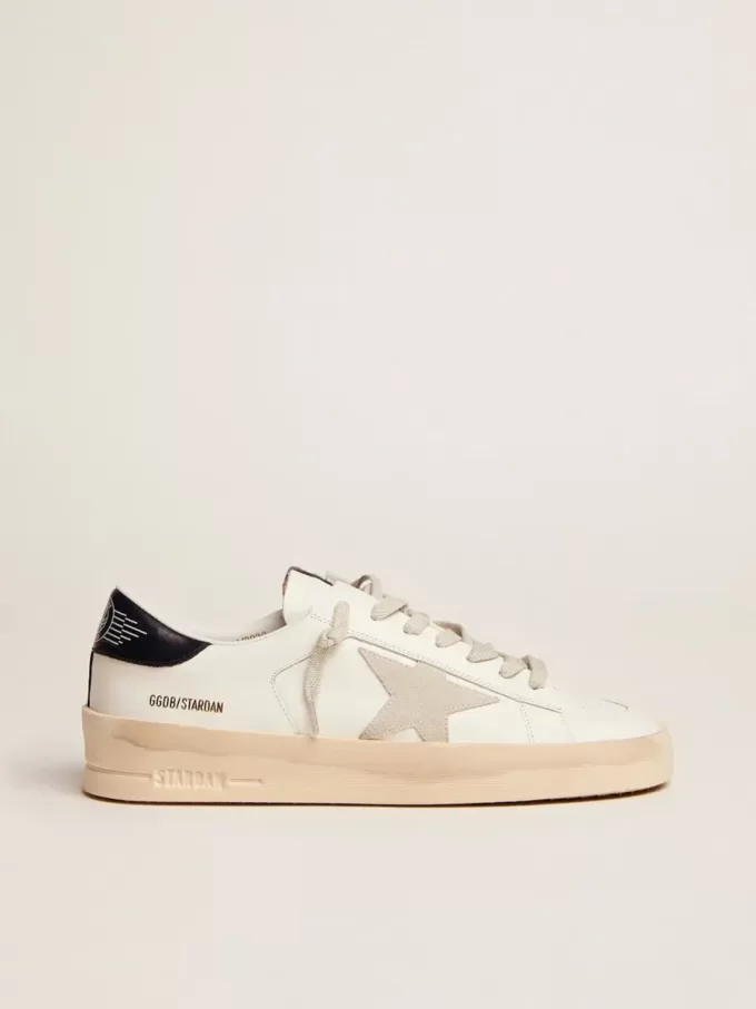 Herren-Sneaker Stardan mit Stern aus eisgrauem Wildleder und blau-marineblauer Fersenlasche