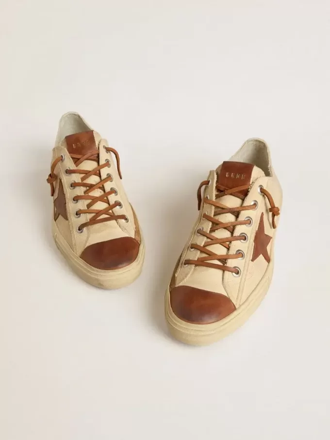 Herren-Sneaker V-Star aus cremefarbenem Canvas mit tabakfarbenem Lederstern