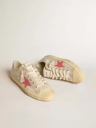 Herren-Sneaker V-Star aus hellgrauem Canvas mit rotem Lederstern