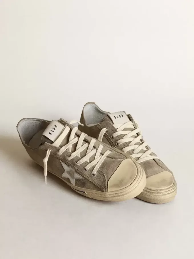 Herren-Sneaker V-Star aus taubengrauem Wildleder mit silbermetallischem Lederstern
