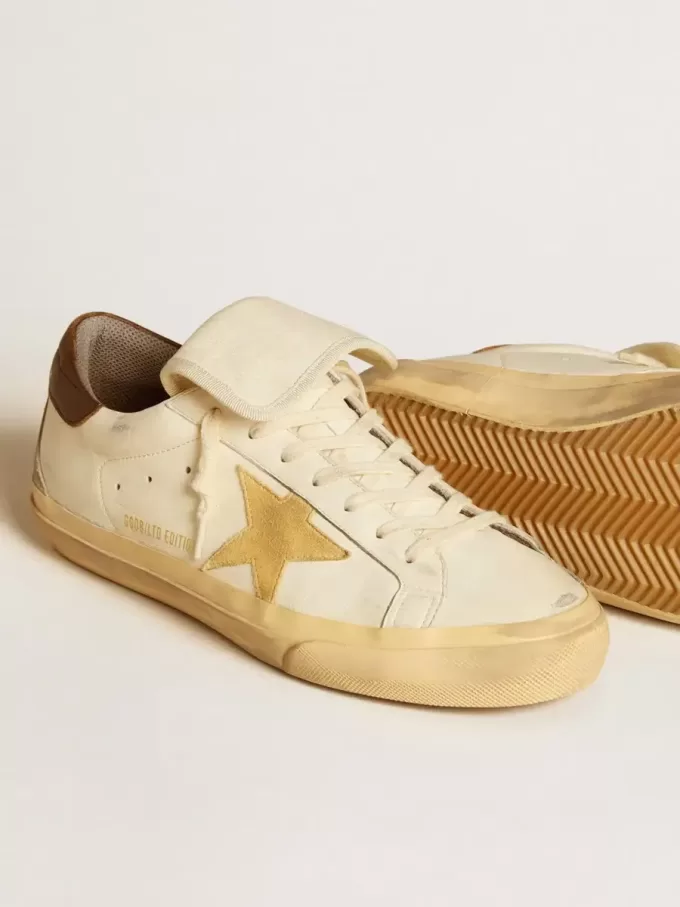 Herren-Super-Star LTD aus Nappaleder mit Wildlederstern und brauner Fersenlasche