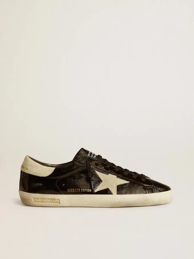 Herren-Super-Star LTD aus schwarzem Lackleder mit Stern und Fersenlasche aus Wildleder