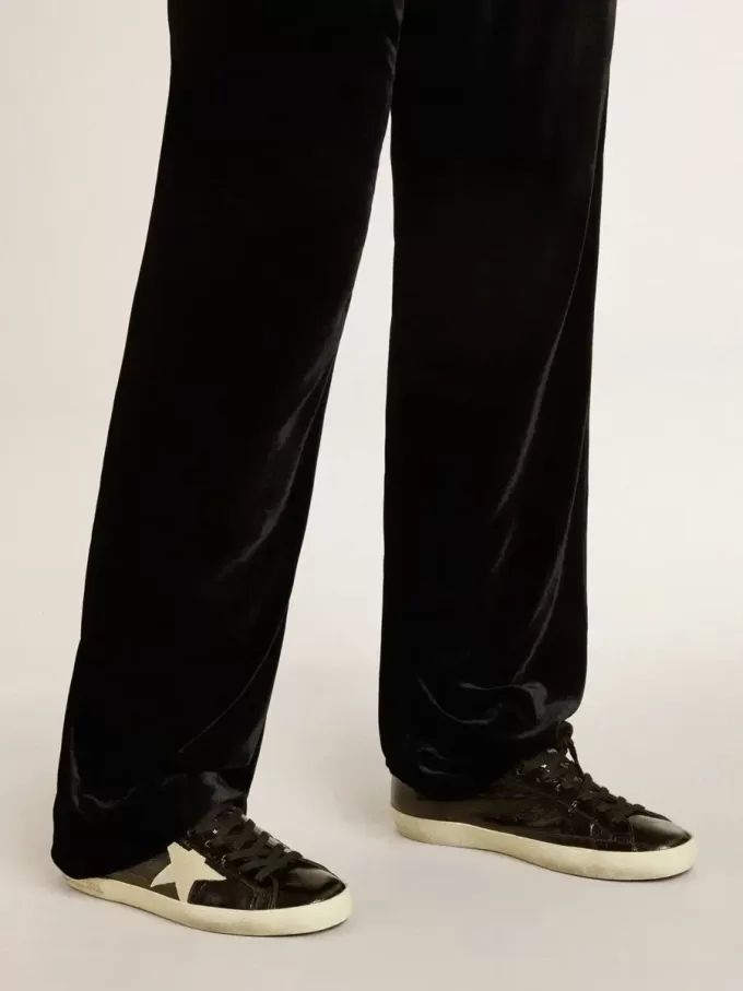 Herren-Super-Star LTD aus schwarzem Lackleder mit Stern und Fersenlasche aus Wildleder