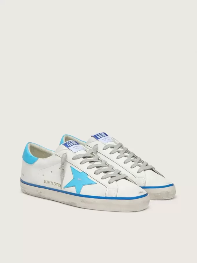 Herren-Super-Star LTD aus weißem Leder mit hellblauem Lederstern und Fersenlasche Herren-Super-Star LTD aus weißem Leder mit hellblauem Lederstern und Fersenlasche