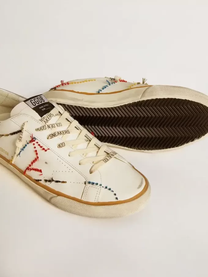 Herren-Super-Star LTD mit perforiertem Stern und metallischer Lederferse Herren-Super-Star LTD mit perforiertem Stern und metallischer Lederferse