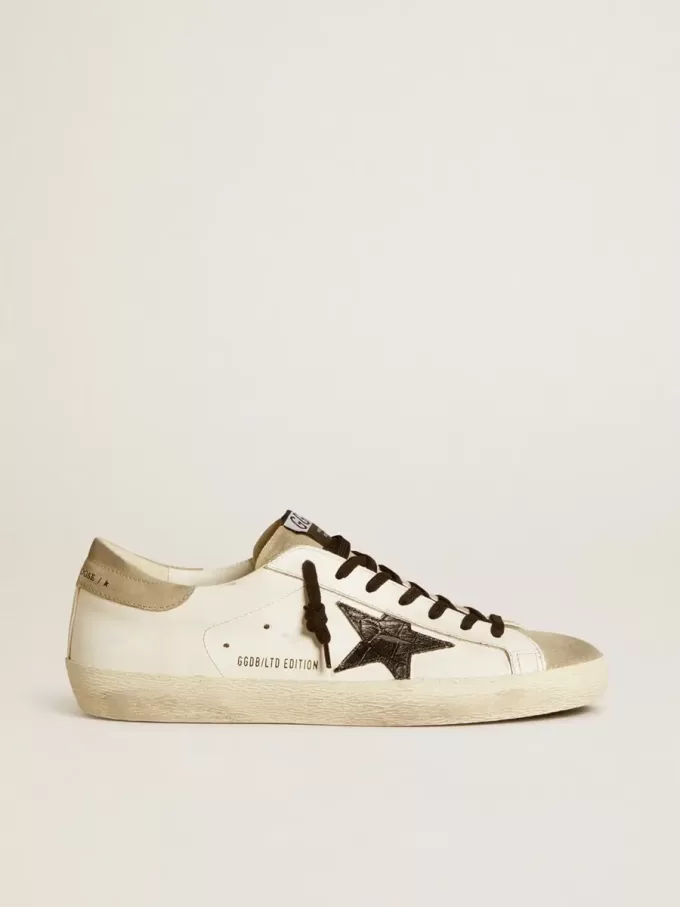 Herren-Super-Star LTD mit schwarzem Lederstern mit Krokodilprägung und Wildledereinsätzen Herren-Super-Star LTD mit schwarzem Lederstern mit Krokodilprägung und Wildledereinsätzen