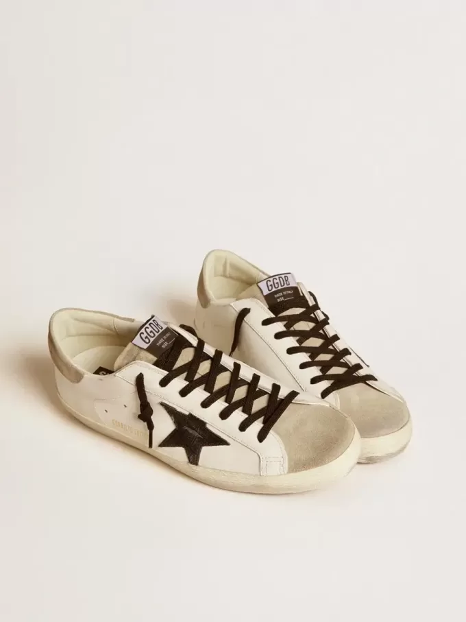 Herren-Super-Star LTD mit schwarzem Lederstern mit Krokodilprägung und Wildledereinsätzen Herren-Super-Star LTD mit schwarzem Lederstern mit Krokodilprägung und Wildledereinsätzen