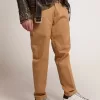 Herren-Super-Star mit schwarzer Fersenlasche und Metallnieten-Schriftzug Herren-Super-Star mit schwarzer Fersenlasche und Metallnieten-Schriftzug