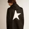 Herren-Windjacke mit kontrastierendem weißem Logo und Stern