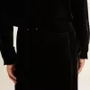 Herrenhose in schwarzem Samtoptik