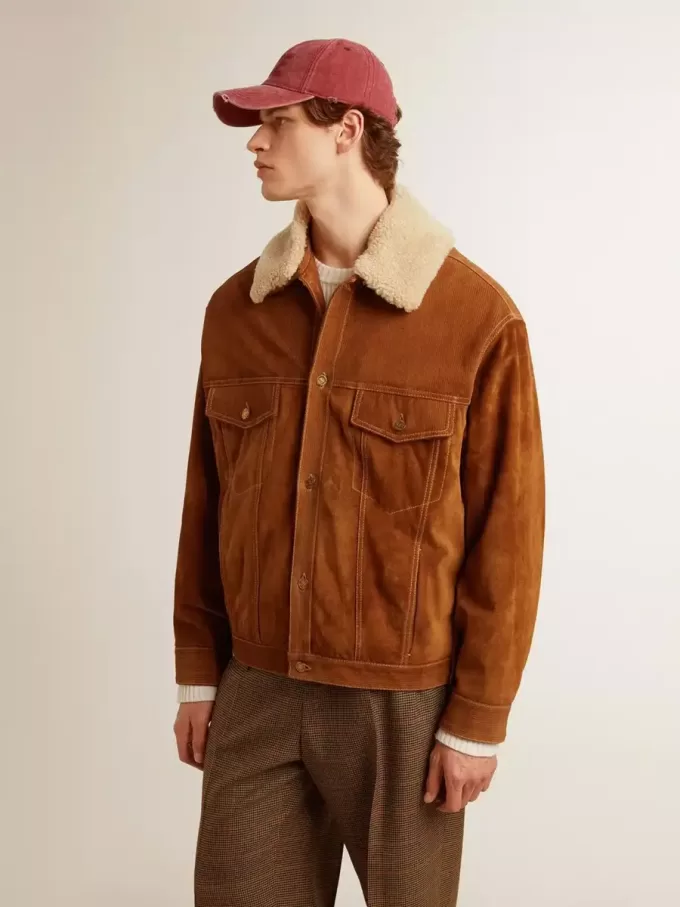 Herrenjacke aus tabakfarbenem Spaltleder mit Lammfellkragen Herrenjacke aus tabakfarbenem Spaltleder mit Lammfellkragen