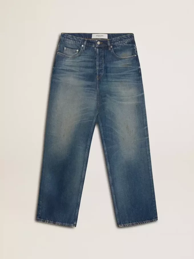 Herrenjeans mit lockerer Passform und mittlerer Waschung Herrenjeans mit lockerer Passform und mittlerer Waschung
