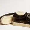 Herrenmodell Matchstar aus schwarzem Leder mit Fersenlasche aus schwarzem Wildleder