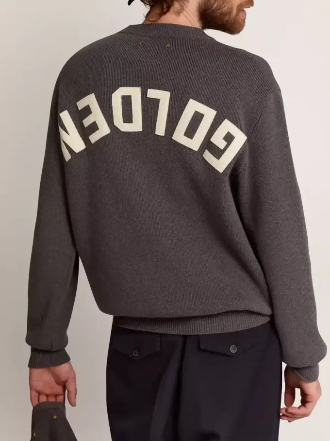 Herrenpullover mit Rundhalsausschnitt aus dunkelgrauer Baumwolle mit Logo auf der Rückseite