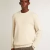 Herrenpullover mit Rundhalsausschnitt aus panamafarbener Baumwolle mit Logo auf der Rückseite