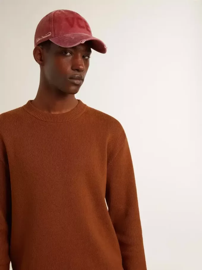 Herrenpullover mit Rundhalsausschnitt und Logo auf der Rückseite
