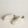 Hi Star aus weißem Nappaleder mit rosa Lederstern und glitzernder Fersenlasche