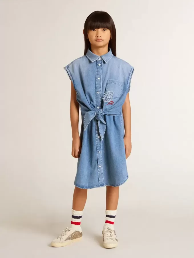 Jeanskleid für Mädchen mit Knoten vorne und Stickerei