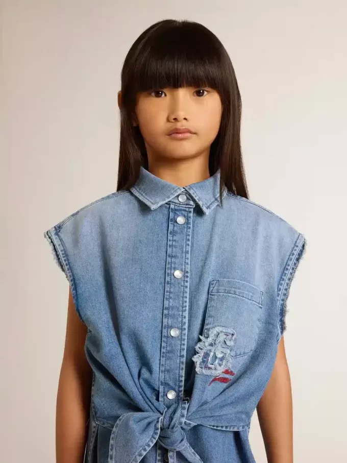 Jeanskleid für Mädchen mit Knoten vorne und Stickerei