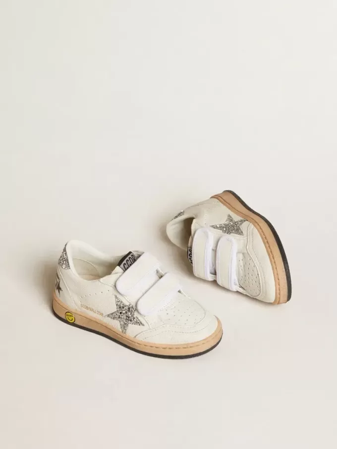 Junior Ball Star aus Nappa mit silbernem Glitzerstern und Fersenlasche