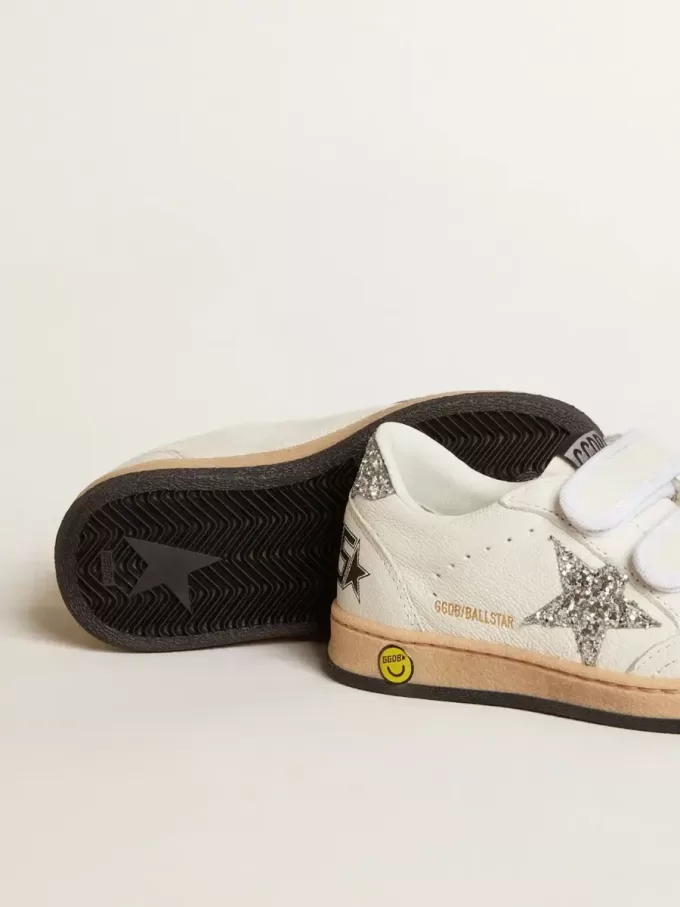 Junior Ball Star aus Nappa mit silbernem Glitzerstern und Fersenlasche