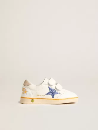Junior Ball Star mit blauem Glitzerstern und beigem Wildleder-Fersenlasche Junior Ball Star mit blauem Glitzerstern und beigem Wildleder-Fersenlasche