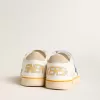 Junior Ball Star mit blauem Glitzerstern und beigem Wildleder-Fersenlasche
