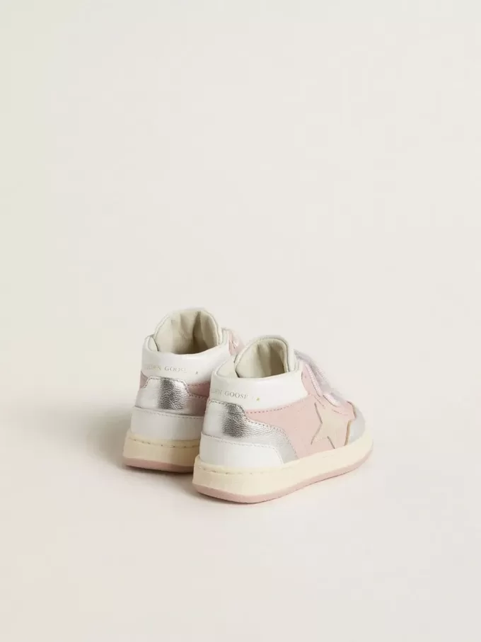 Junior June aus rosa Leder mit metallischen Ledereinsätzen und Stern aus Wildleder Junior June aus rosa Leder mit metallischen Ledereinsätzen und Stern aus Wildleder