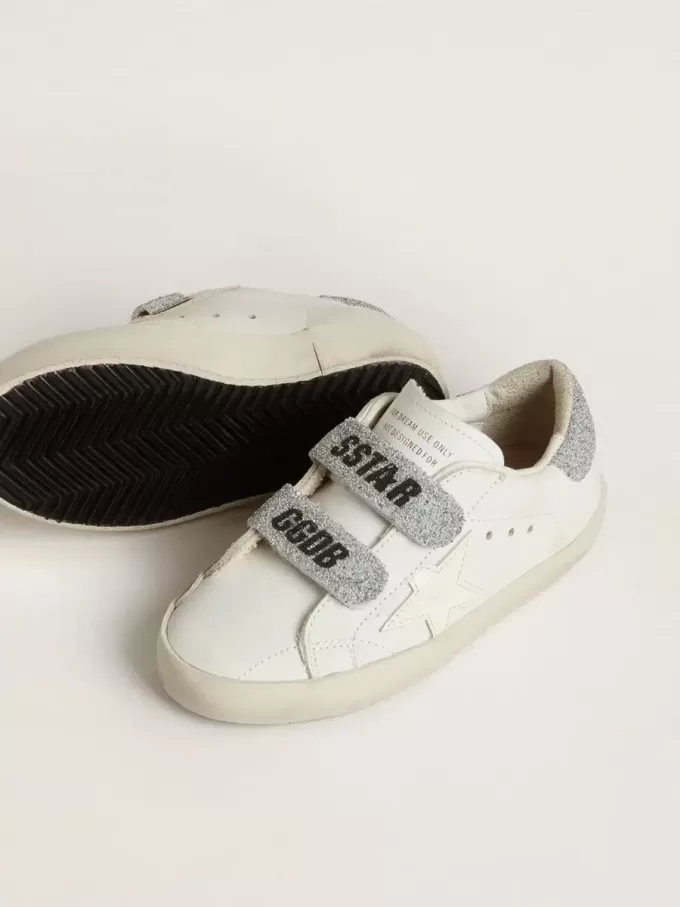 Junior Old School mit silberner Fersenlasche und Riemen aus Swarovski-Kristallen