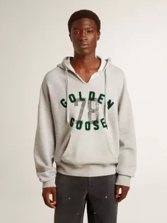 Kapuzensweatshirt in Used-Grau mit gesticktem Vintage-Logo