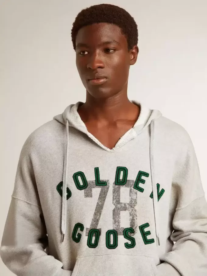 Kapuzensweatshirt in Used-Grau mit gesticktem Vintage-Logo Kapuzensweatshirt in Used-Grau mit gesticktem Vintage-Logo