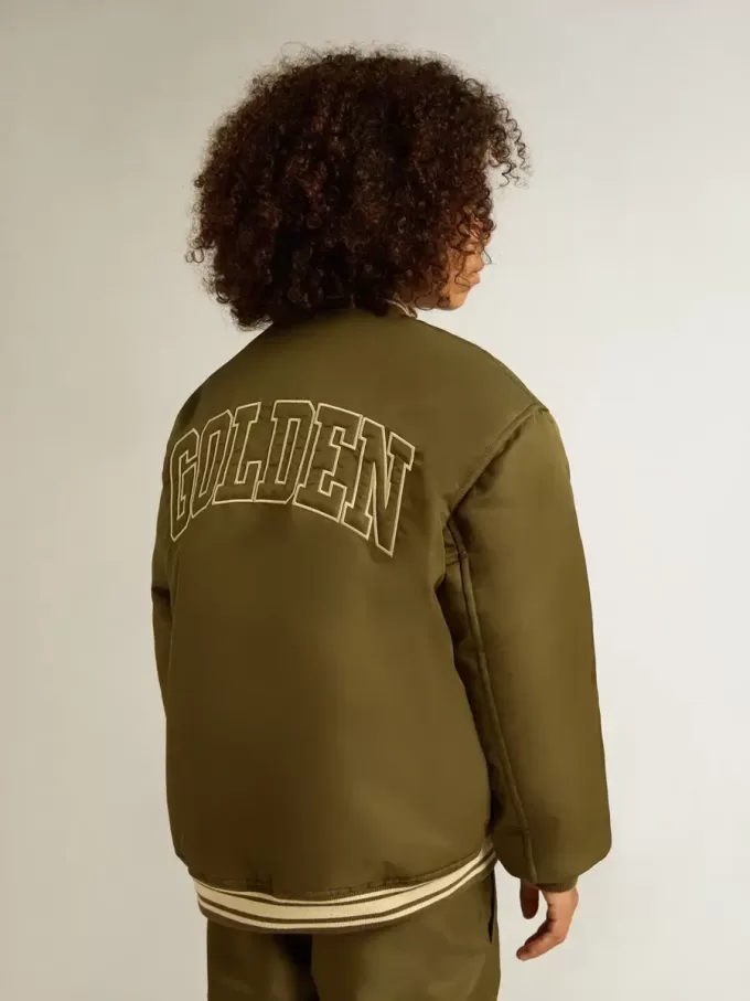 Kinder-Bomberjacke aus militärgrünem Nylon mit Schriftzug auf dem Rücken