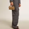 Kleine Venezia-Tasche aus beigem Leder mit Golddetails
