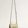 Kleine Venezia-Tasche aus hellgrünem Leder mit Python-Print und goldenen Details