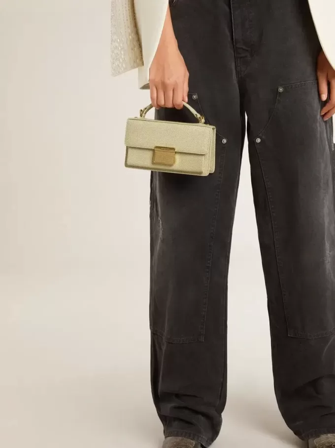 Kleine Venezia-Tasche aus hellgrünem Leder mit Python-Print und goldenen Details