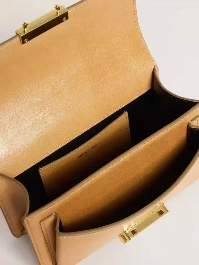 Kleine Venezia-Tasche aus tabakfarbenem Leder mit goldenen Details