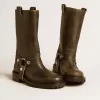 Kurt-Stiefel aus schwarzem Leder mit silberner Schnalle Kurt-Stiefel aus schwarzem Leder mit silberner Schnalle