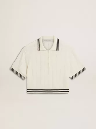 Kurz geschnittenes, weißes Baumwoll-Poloshirt für Damen mit blauen Rippbündchen