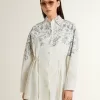 Kurzes Hemdkleid für Damen aus weiß gestreifter Baumwolle mit marineblauem Print
