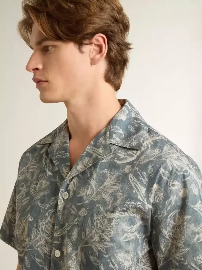 Kurzärmeliges Popeline-Hemd im Pyjama-Stil für Herren mit blau-weißem Marine-Print