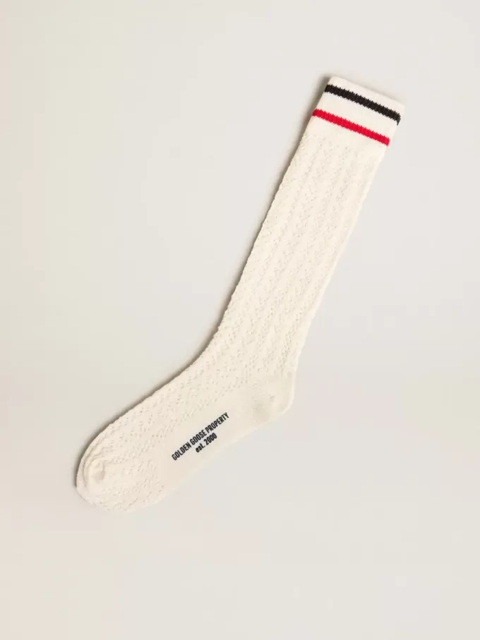 Lange gerippte Socken in Vintage-Weiß mit zweifarbigen Streifen