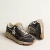 Laufsohle aus blauem Nylon mit weißem aufgedrucktem Stern