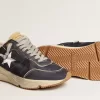 Laufsohle aus blauem Nylon mit weißem aufgedrucktem Stern