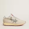 Marathon für Damen mit beigem Nylon-Obermaterial und grauem Stern Marathon für Damen mit beigem Nylon-Obermaterial und grauem Stern