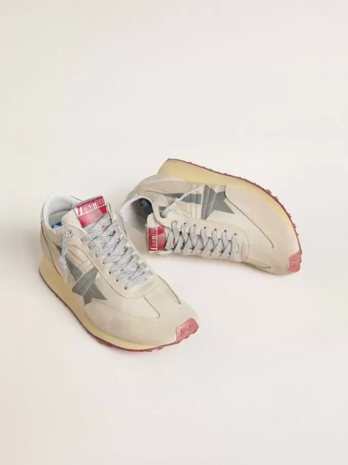 Marathon für Damen mit beigem Nylon-Obermaterial und grauem Stern Marathon für Damen mit beigem Nylon-Obermaterial und grauem Stern